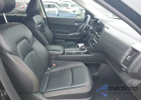 2023 Nissan Pathfinder Sl Fwd z USA, uszkodzony, nr VIN 5N1DR3CB2PC270664